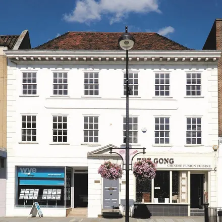 Rent this 2 bed apartment on Needa Mini Mart in High Street, High Wycombe