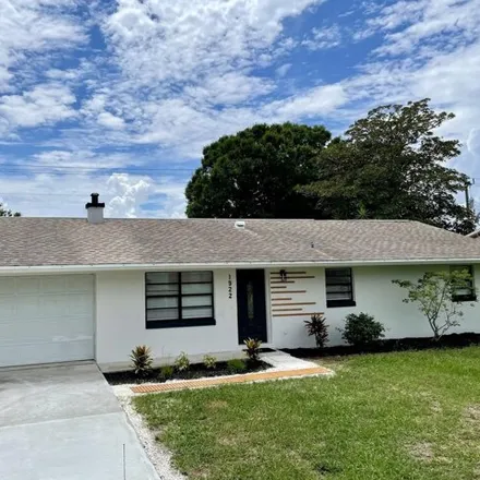 Buy this 3 bed house on 1922 Willow Oak Dr in Edgewater, Florida