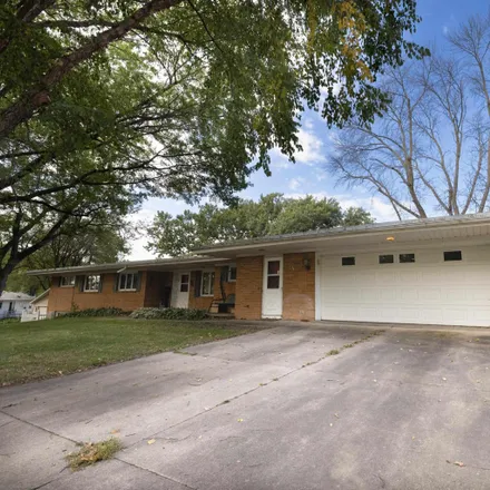 Buy this 4 bed house on 1099 Hillcrest Boulevard in La Porte City, IA 50651