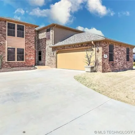 Buy this 3 bed house on 7656 North 127th Avenue East in Owasso, OK 74055