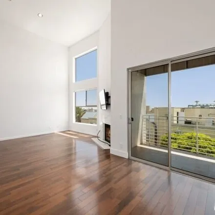 Rent this 2 bed condo on 1137 Larrabee Street in West Hollywood, CA 90069