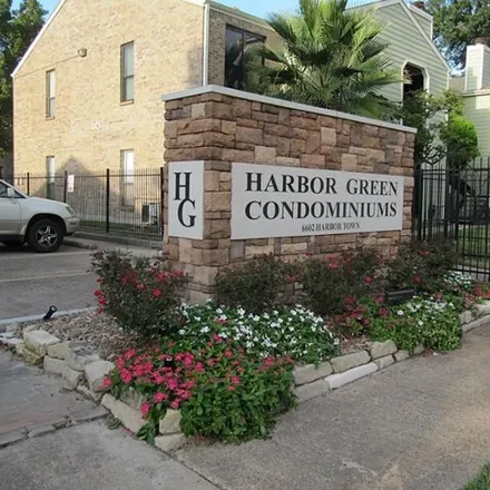 Buy this 1 bed condo on 6560 Harbor Town Drive in Houston, TX 77036