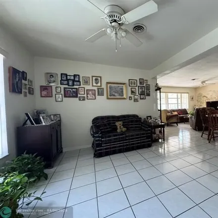 Image 8 - 5901 Northeast 21st Lane, Imperial Point, Fort Lauderdale, FL 33308, USA - House for sale