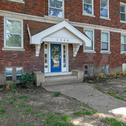 Rent this 3 bed condo on 1305 McCausland Avenue in St. Louis, MO 63117