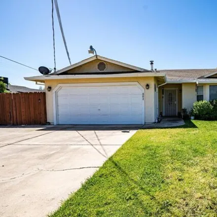 Buy this 3 bed house on 830 West Center Street in Manteca, CA 95337