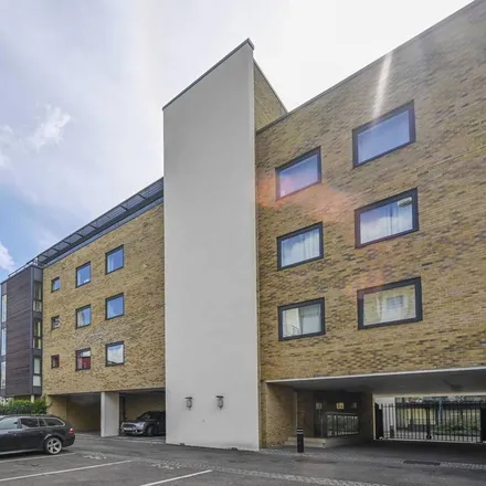 Rent this 2 bed apartment on 291 Boardwalk Place in London, E14 5GE