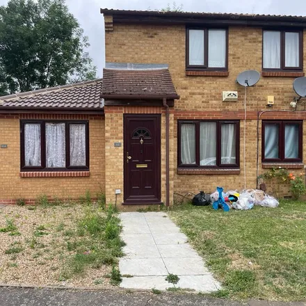 Rent this 2 bed house on Gade Close in London, UB3 3PY