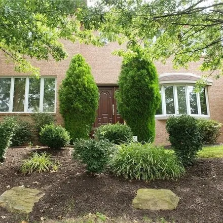 Rent this 4 bed house on 116 Oakview Drive in Cranberry Township, PA 16066