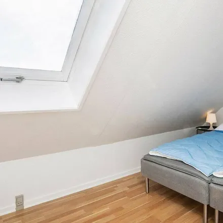 Rent this 2 bed apartment on 9480 Løkken
