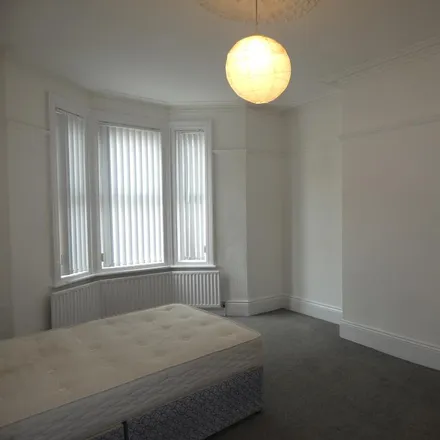 Image 3 - Cartington Terrace, Newcastle upon Tyne, NE6 5SQ, United Kingdom - Apartment for rent