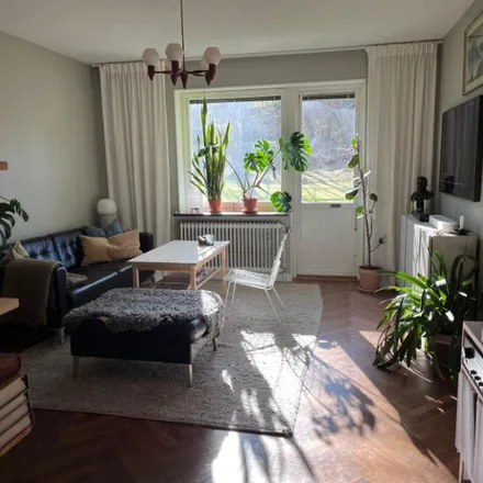Rent this 2 bed apartment on Toppsegelsgatan 17 in 414 61 Gothenburg, Sweden