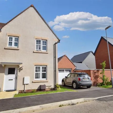 Rent this 3 bed duplex on Innsworth Lane in Twigworth, GL3 1DY