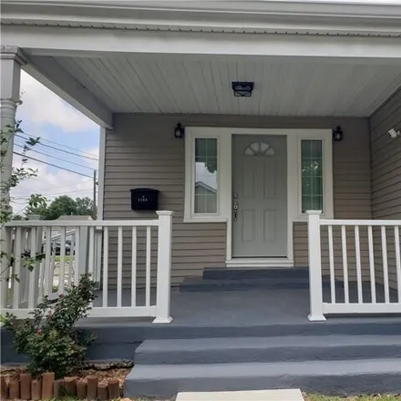 Buy this 3 bed house on 4104 Catherine Avenue in Metairie, LA 70001