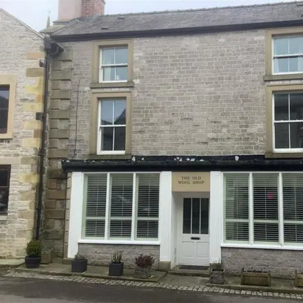 Buy this 4 bed townhouse on unnamed road in Tideswell, SK17 8LE