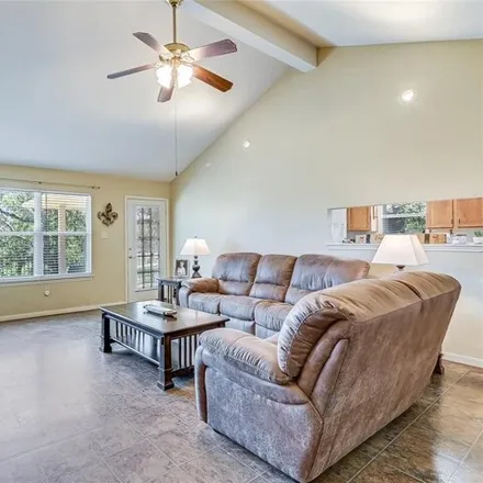 Image 4 - 6144 Yorkshire Drive, Comal County, TX 78070, USA - House for sale