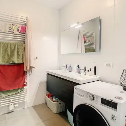 Rent this 2 bed apartment on Boekenberglei 21-29 in 2100 Antwerp, Belgium