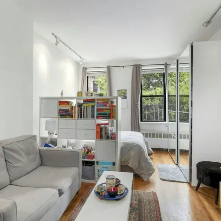 Image 3 - 223 East 78th Street, New York, NY 10075, USA - Apartment for rent