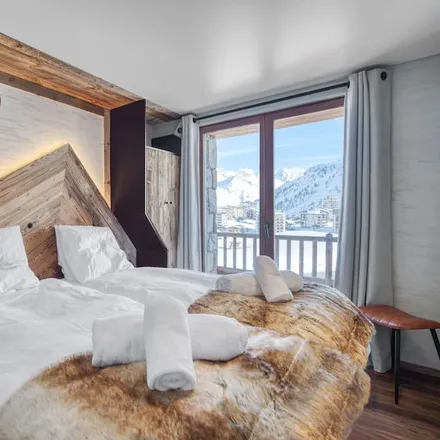 Rent this 8 bed house on 73320 Tignes
