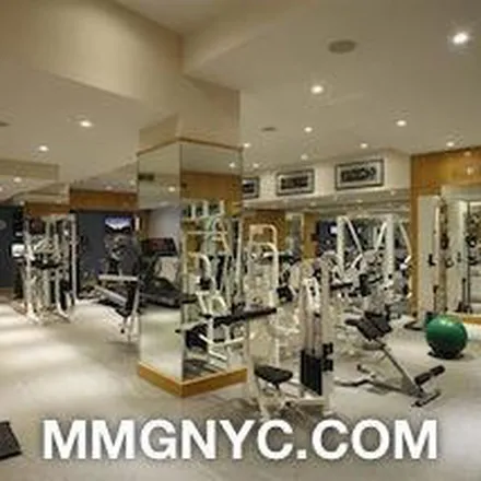 Image 3 - 185 Freedom Place, New York, NY 10069, USA - Apartment for rent