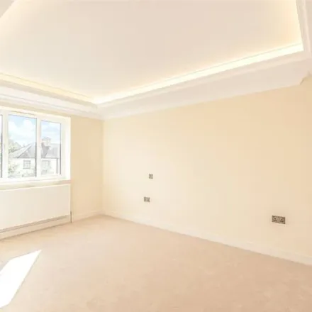 Image 3 - Harrow View, London, HA1 4TL, United Kingdom - Townhouse for rent