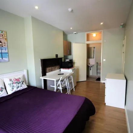 Rent this 1 bed apartment on Willesden Junction Bus Garage in 46 Station Road, London