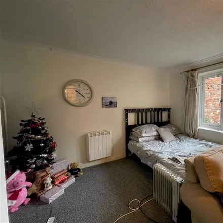 Image 5 - Nideggen Close, Thatcham, RG19 4HS, United Kingdom - Apartment for rent