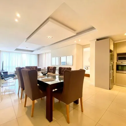 Image 3 - The Emperor, West Road South, Benmore Gardens, Sandton, 2031, South Africa - Apartment for rent