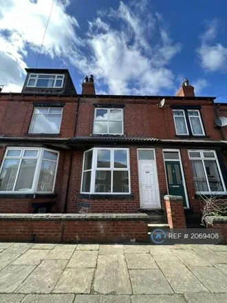 Rent this 4 bed townhouse on Barkly Grove in Leeds, LS11 7HT