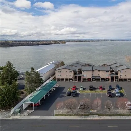 Buy this 2 bed condo on 2934 West Marina Drive in Moses Lake, WA 98837