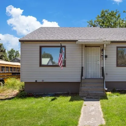 Buy this 3 bed house on 1600 East Lacrosse Avenue in Spokane, WA 99207