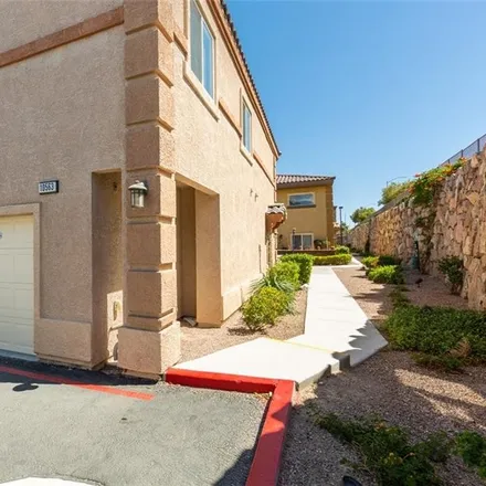 Image 2 - 10563 Gold Shadow Avenue, Las Vegas, NV 89129, USA - Townhouse for rent