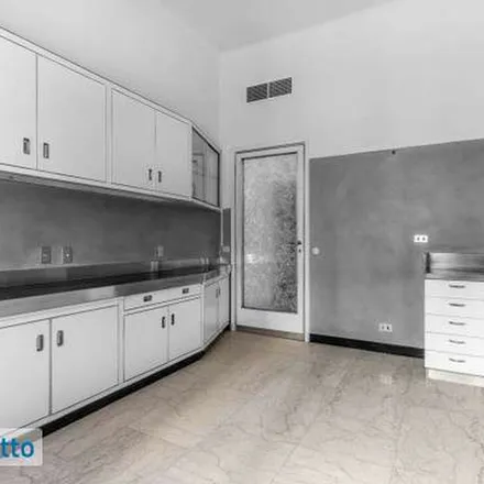 Image 5 - Via Giuseppe e Francesco Carlo Maggiolini 4, 20122 Milan MI, Italy - Apartment for rent