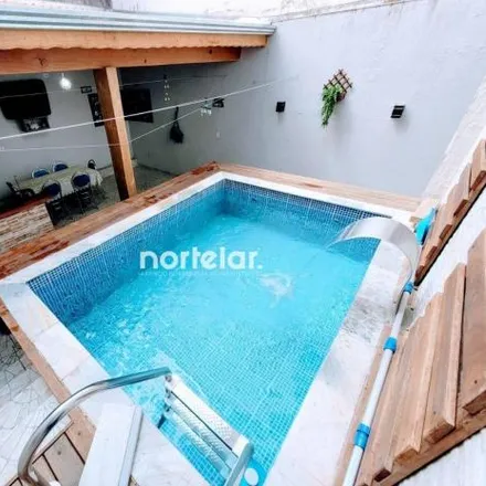 Buy this 5 bed house on Rua Canário in Laranjeiras, Caieiras - SP