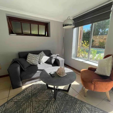 Image 4 - The Cheviots Road, Camps Bay, Cape Town, 8005, South Africa - Apartment for rent