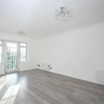 Rent this 1 bed apartment on Alexandra Road in Finchley Lane, London