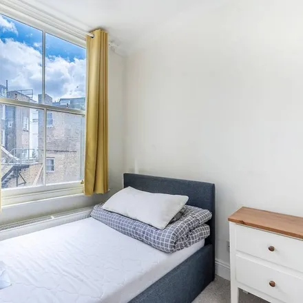 Rent this 2 bed apartment on Bikehangar 2035 in Denbigh Street, London