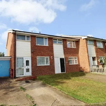 Buy this 3 bed house on Rosedale Close in Luton, LU3 3AQ