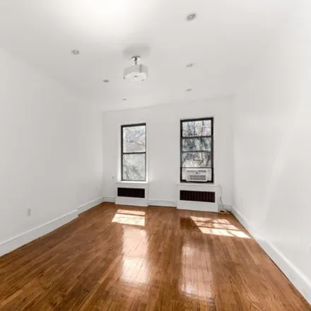 Image 5 - 322 West 104th Street, New York, NY 10025, USA - Townhouse for sale