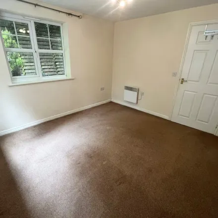 Image 6 - Johnson Fleming, George Road, Stoke Pound, B60 3AL, United Kingdom - Apartment for rent