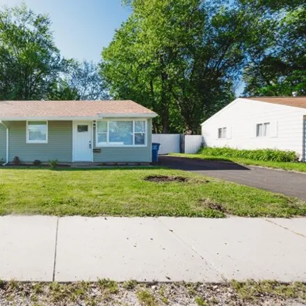 Buy this 3 bed house on 927 Henry Street in Michigan City, IN 46360