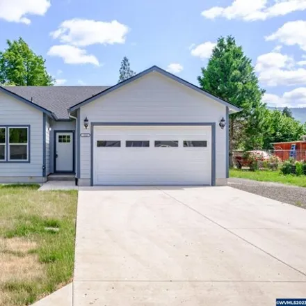 Buy this 3 bed house on 160 Southeast Ivy Street in Mill City, Linn County