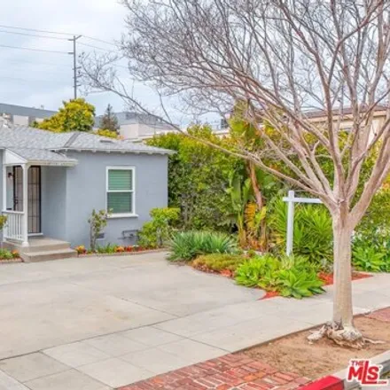 Buy this 4 bed house on Pearl Place North in Santa Monica, CA 90405