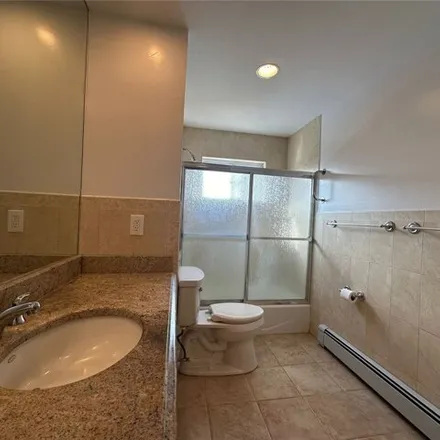 Image 7 - 11 Gabriel Place, City of Glen Cove, NY 11542, USA - House for rent