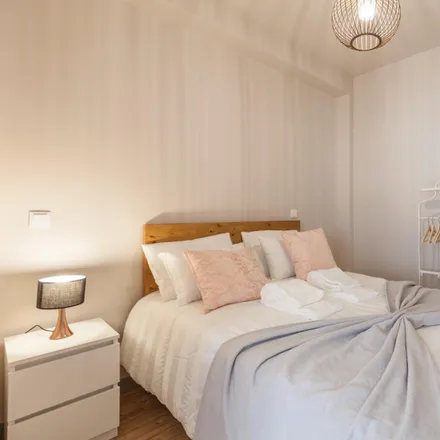 Rent this 1 bed apartment on Rua de Santa Catarina 509 in 4000-445 Porto, Portugal