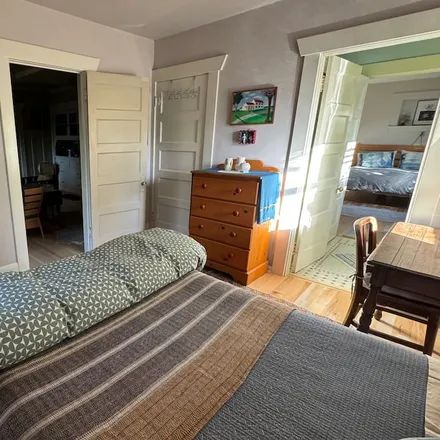 Rent this 2 bed house on Petaluma