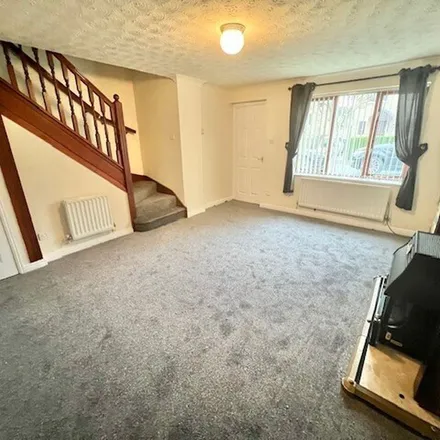 Image 5 - Carling Close, Bradford, BD7 4RU, United Kingdom - Apartment for rent