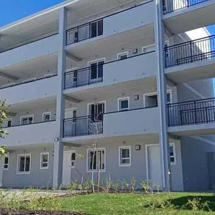 Rent this 2 bed apartment on Muller Road in Wetton, Cape Town