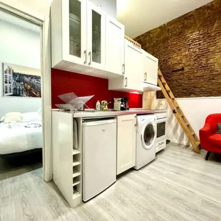 Image 7 - Calle de San Andrés, 28, 28004 Madrid, Spain - Apartment for rent