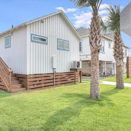 Buy this 1 bed house on buildings in East Roberts Avenue, Port Aransas