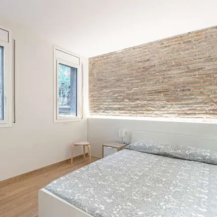 Image 1 - Carrer de Provença, 593, 08025 Barcelona, Spain - Apartment for rent